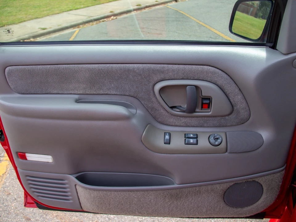 1998 GMC Sierra 1st Gen - Image 14 of 18
