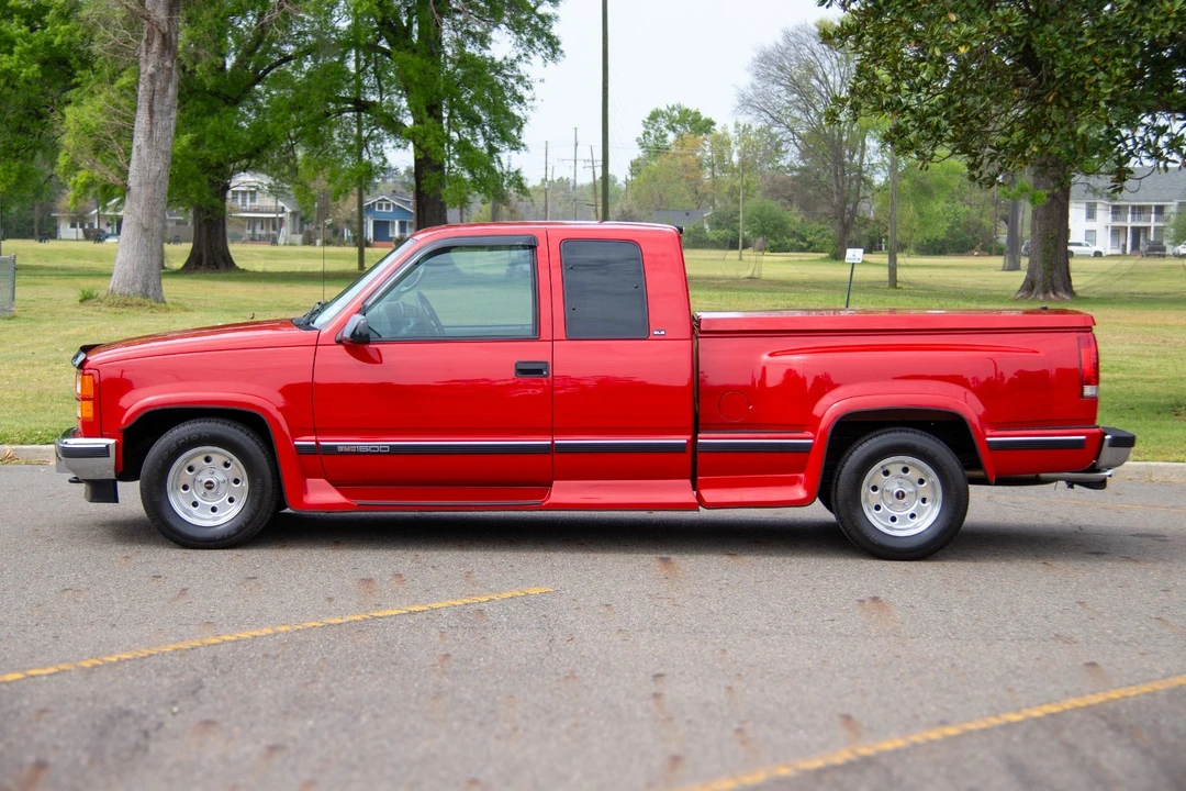 1998 GMC Sierra 1st Gen - Image 9 of 18