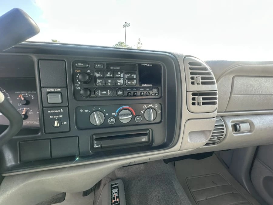 1998 GMC Sierra 1st Gen - Image 11 of 22