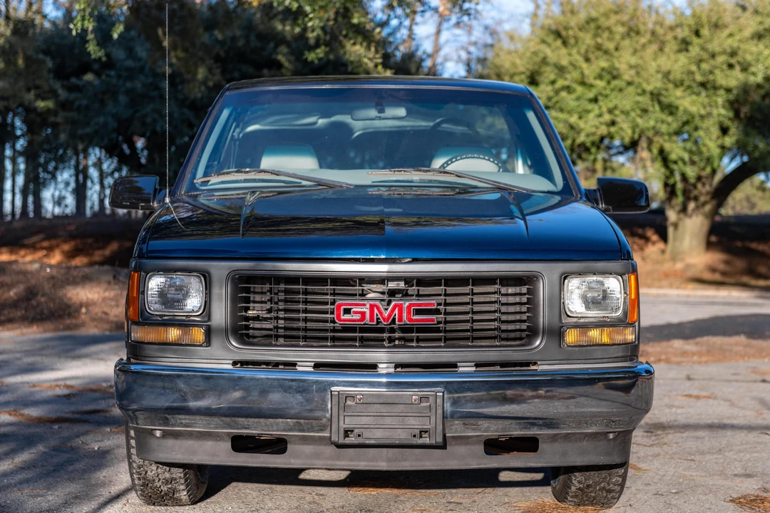 1998 GMC Sierra 1st Gen - Image 2 of 31