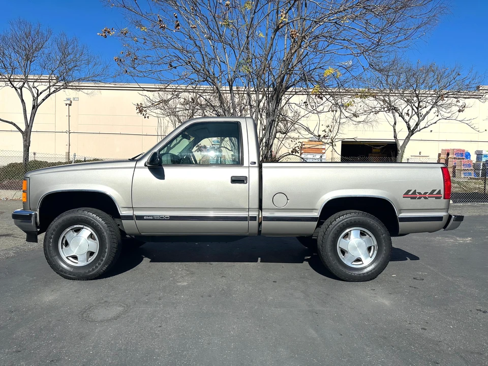 1998 GMC Sierra 1st Gen - Image 17 of 31