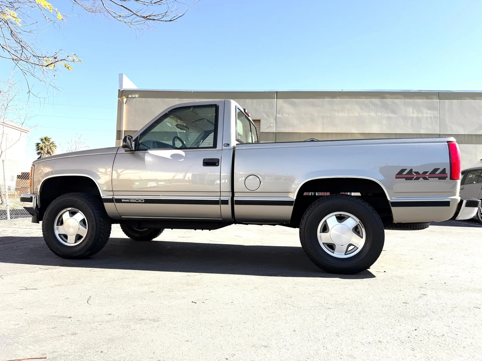 1998 GMC Sierra 1st Gen - Image 18 of 31