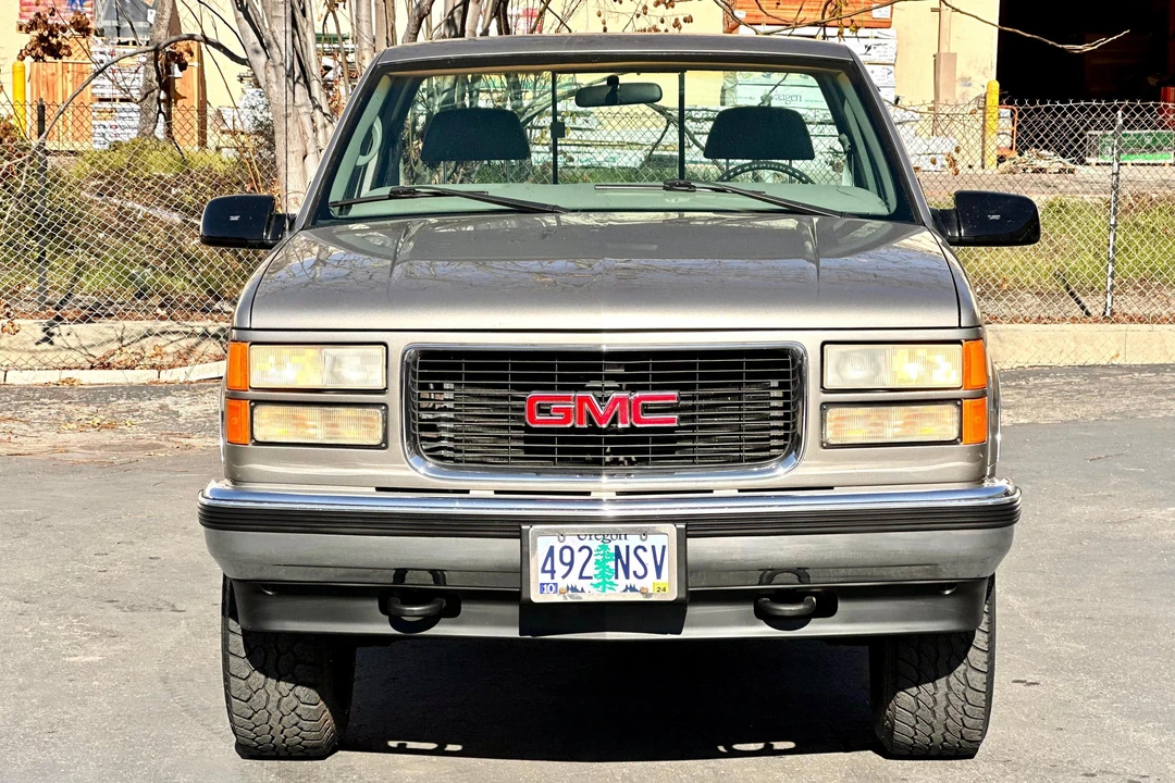 1998 GMC Sierra 1st Gen - Image 2 of 31