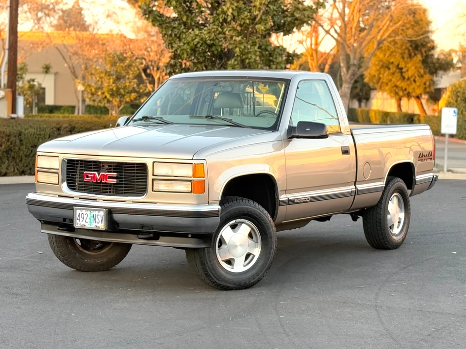 1998 GMC Sierra 1st Gen - Image 11 of 31