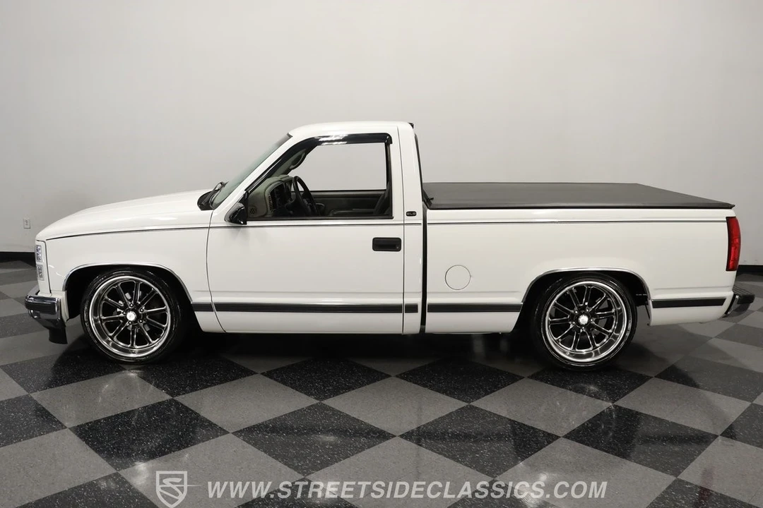 1998 GMC Sierra 1st Gen - Image 3 of 12