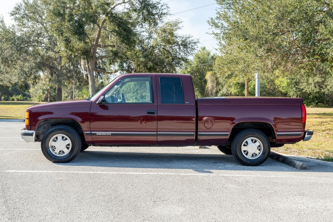 1998 GMC Sierra 2nd Gen - Image 7 of 31