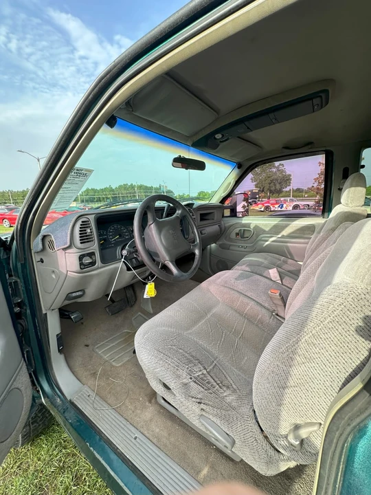 1998 GMC Sierra 1st Gen - Image 3 of 4