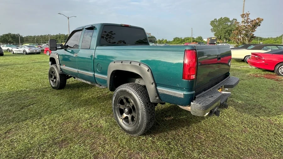 1998 GMC Sierra 1st Gen - Image 2 of 4