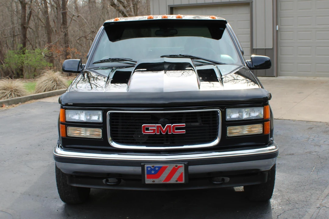 1998 GMC Sierra 1st Gen - Image 2 of 21
