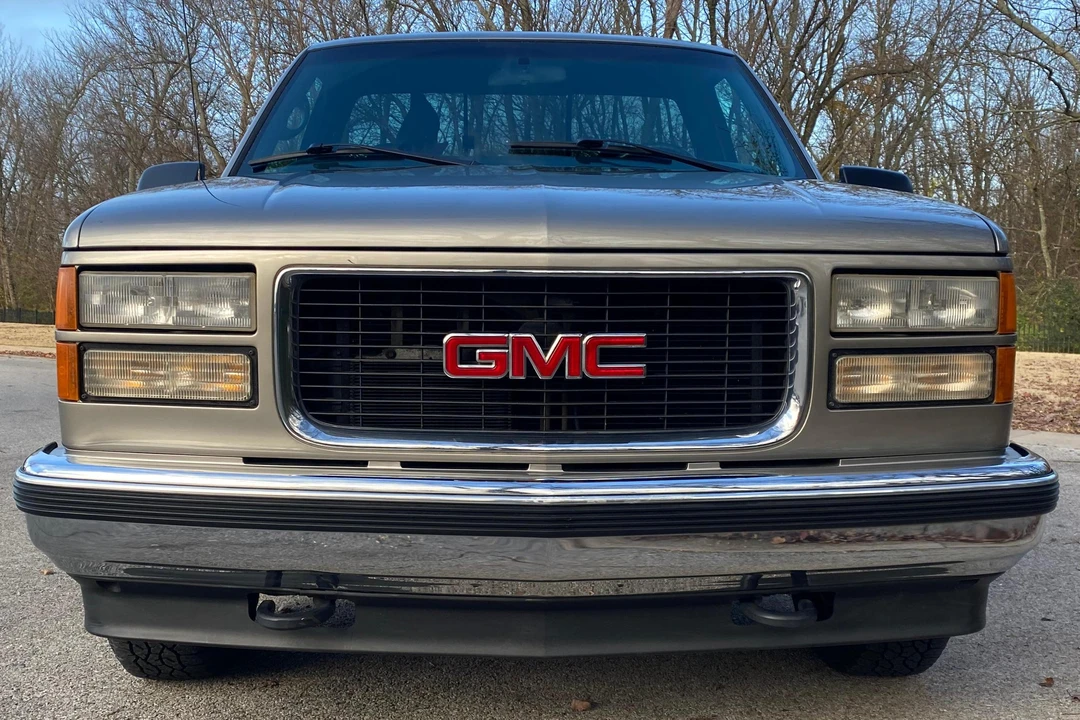 1998 GMC Sierra 1st Gen - Image 2 of 31