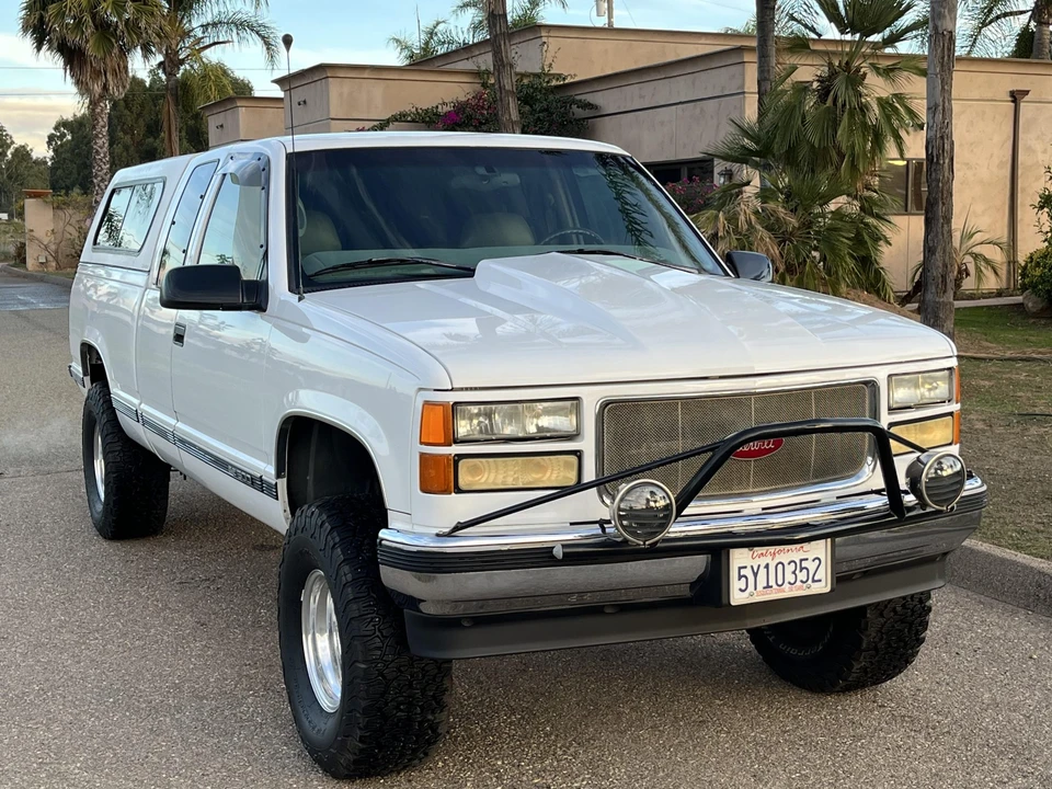 1998 GMC Sierra 1st Gen - Image 2 of 31