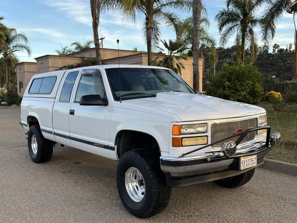 1998 GMC Sierra 1st Gen - Image 3 of 31