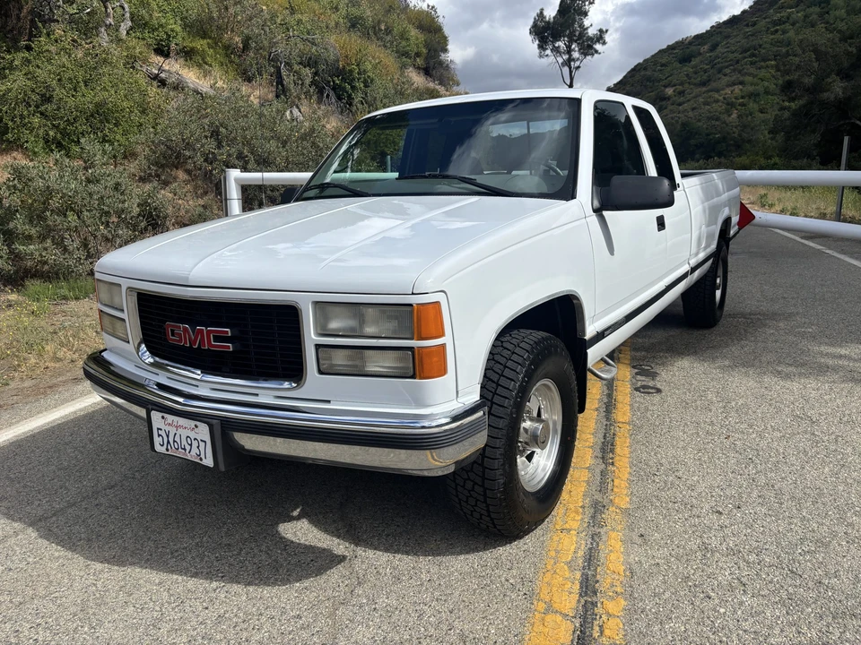 1998 GMC Sierra 1st Gen - Image 2 of 31