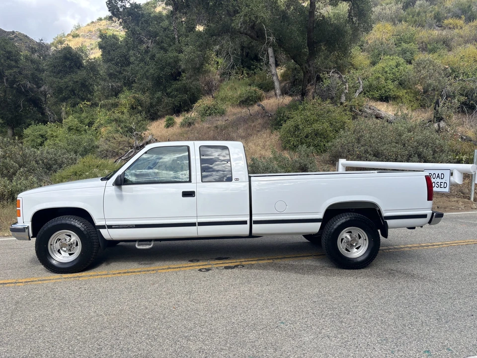 1998 GMC Sierra 1st Gen - Image 10 of 31