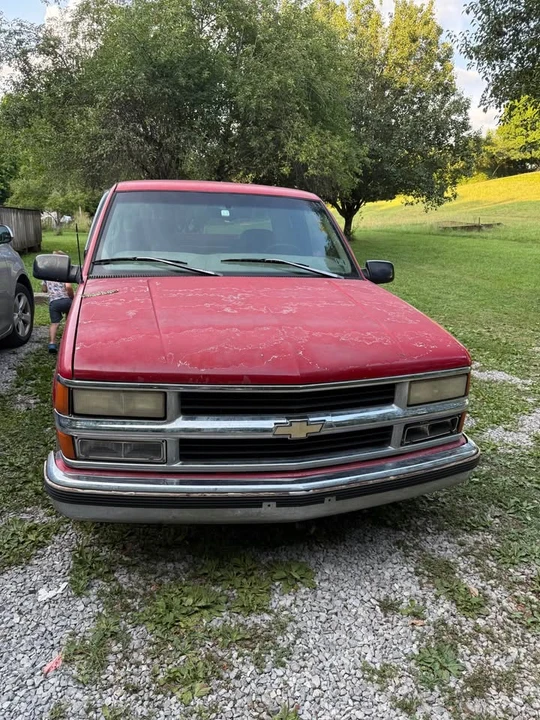 1998 GMC Sierra 1st Gen - Image 2 of 19