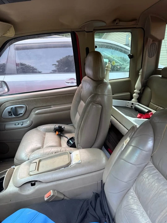1998 GMC Sierra 1st Gen - Image 13 of 19