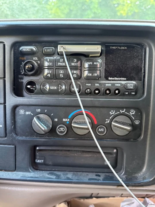 1998 GMC Sierra 1st Gen - Image 19 of 19