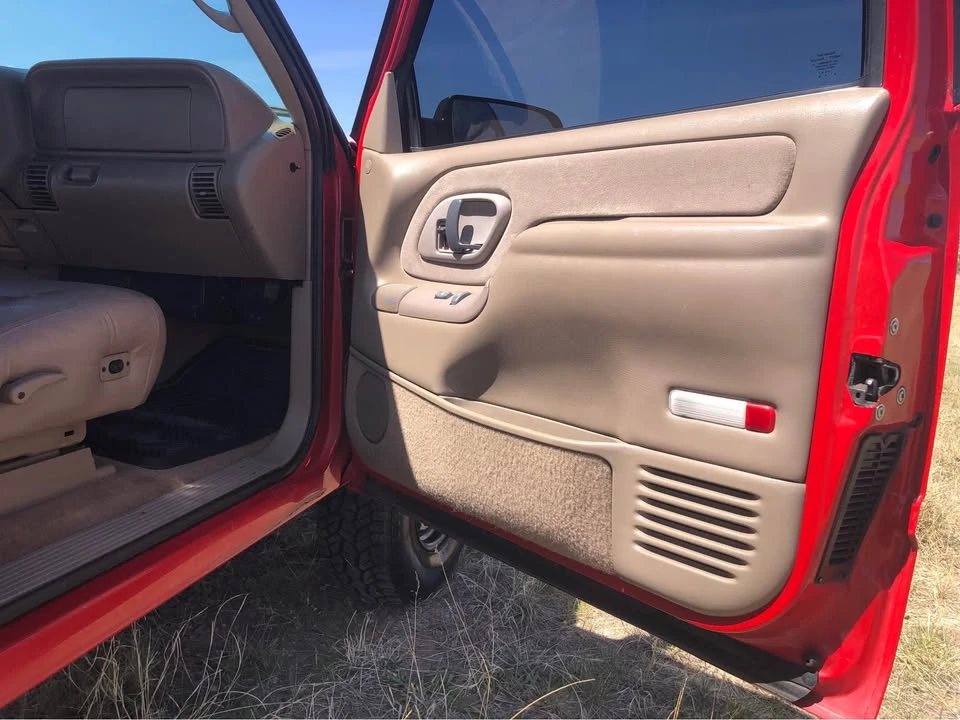 1998 GMC Sierra 1st Gen - Image 11 of 20
