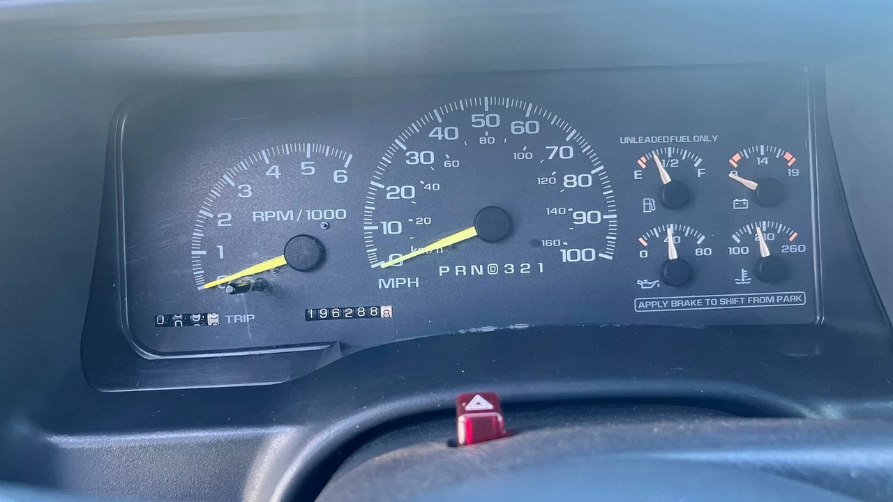 1998 GMC Sierra 1st Gen - Image 7 of 15