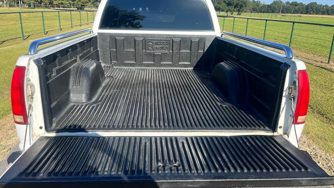 1998 GMC Sierra 1st Gen - Image 9 of 15