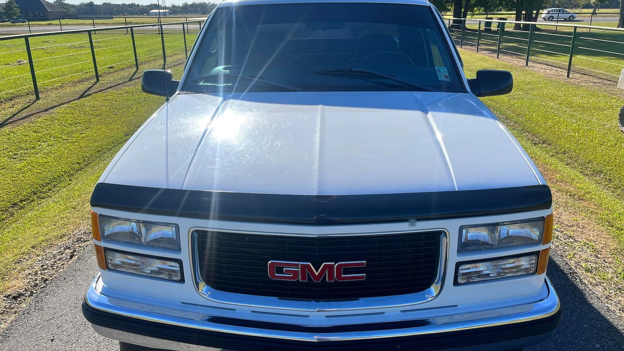 1998 GMC Sierra 1st Gen - Image 13 of 15