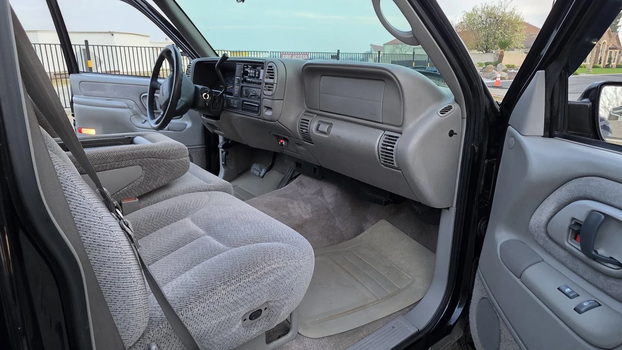 1998 GMC Sierra 1st Gen - Image 13 of 17