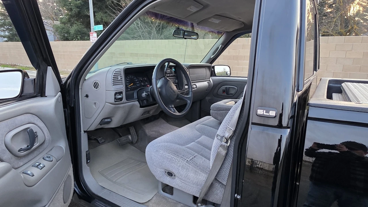 1998 GMC Sierra 1st Gen - Image 10 of 17