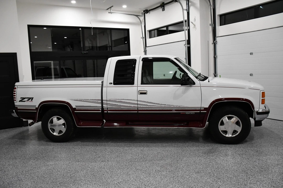 1998 GMC Sierra 1st Gen - Image 12 of 31