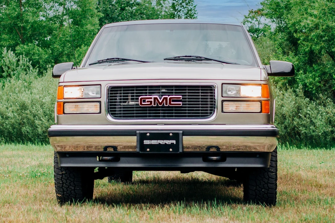 1998 GMC Sierra 1st Gen - Image 2 of 31