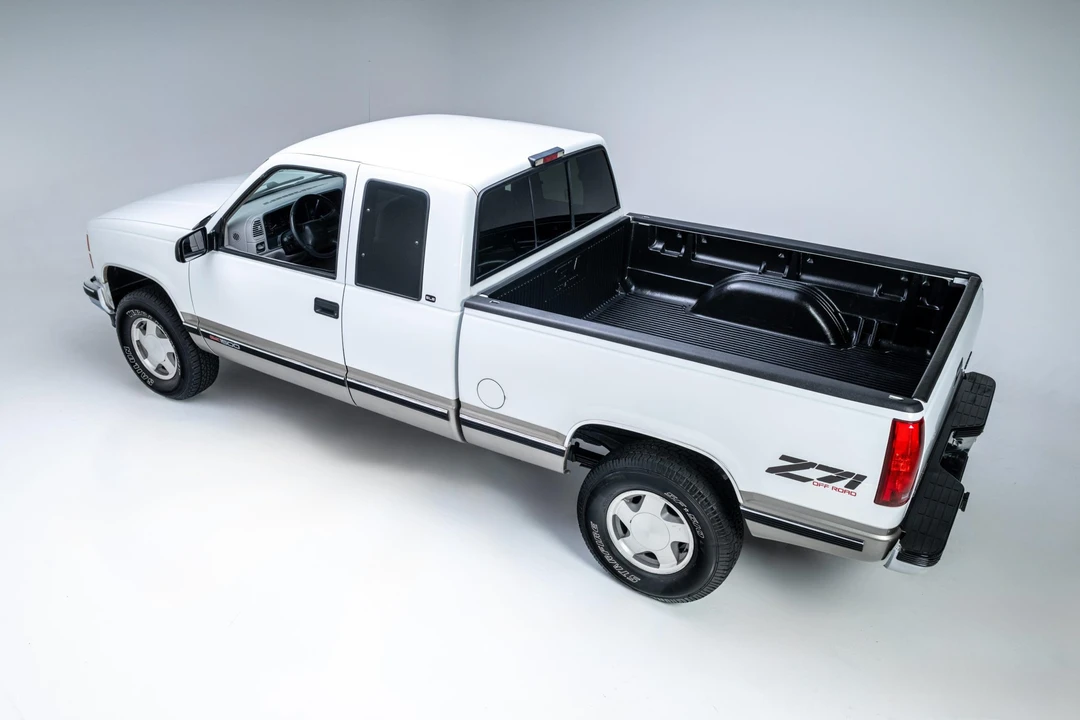 1998 GMC Sierra 2nd Gen - Image 14 of 31