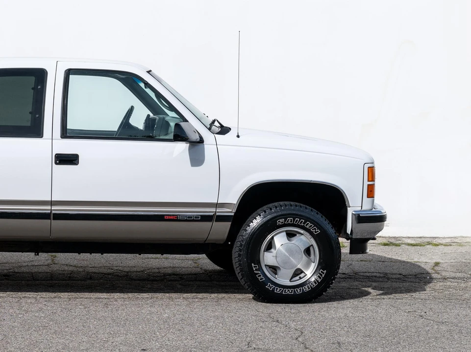1998 GMC Sierra 2nd Gen - Image 19 of 31
