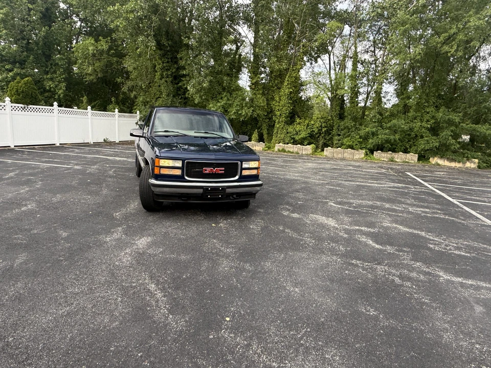 1998 GMC Sierra 1st Gen - Image 2 of 31