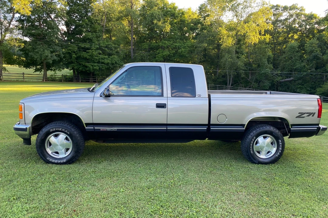 1998 GMC Sierra 1st Gen - Image 4 of 31