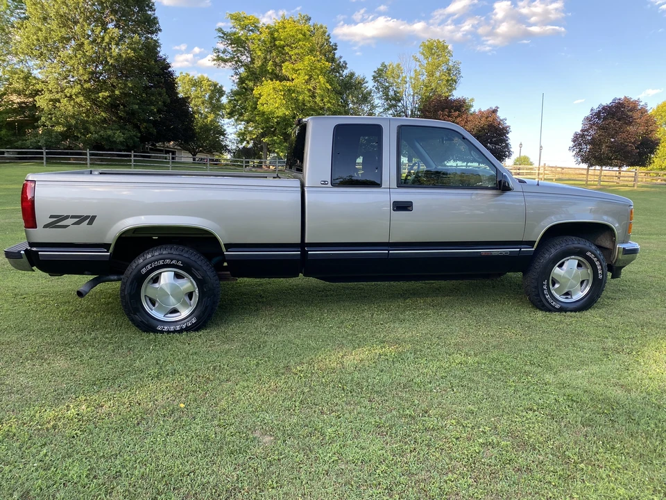 1998 GMC Sierra 1st Gen - Image 10 of 31