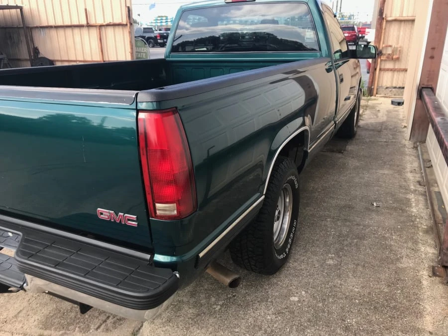 1998 GMC Sierra 1st Gen - Image 9 of 9