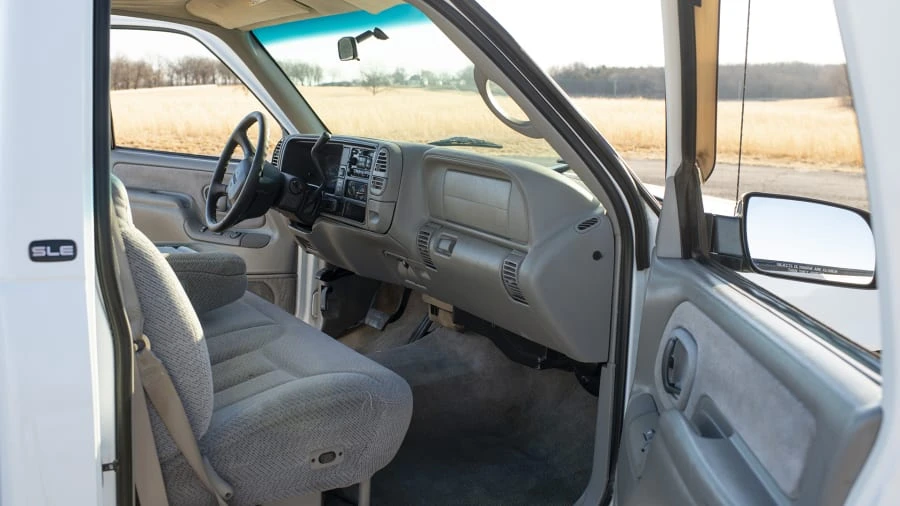1998 GMC Sierra 1st Gen - Image 5 of 12