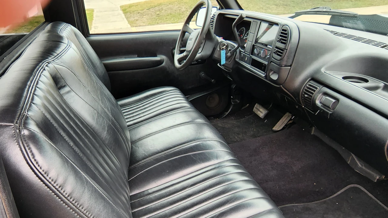 1998 GMC Sierra 1st Gen - Image 8 of 10
