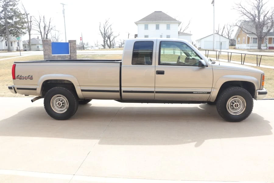 1998 GMC Sierra 1st Gen - Image 3 of 10