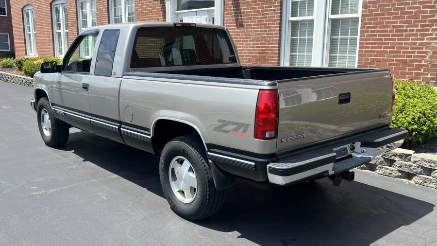 1998 GMC Sierra 1st Gen - Image 3 of 9