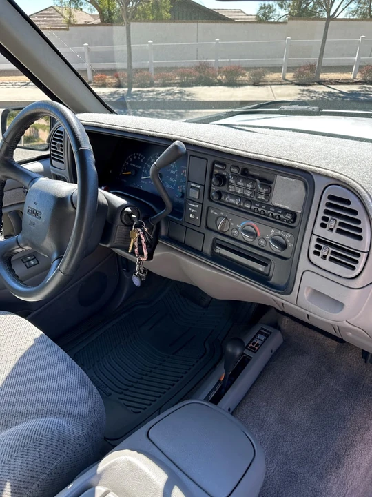 1998 GMC Sierra 1st Gen - Image 11 of 15