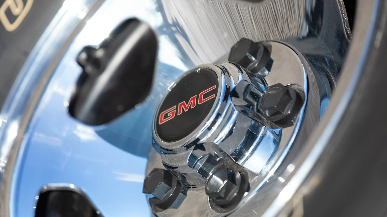 1998 GMC Sierra 1st Gen - Image 14 of 23