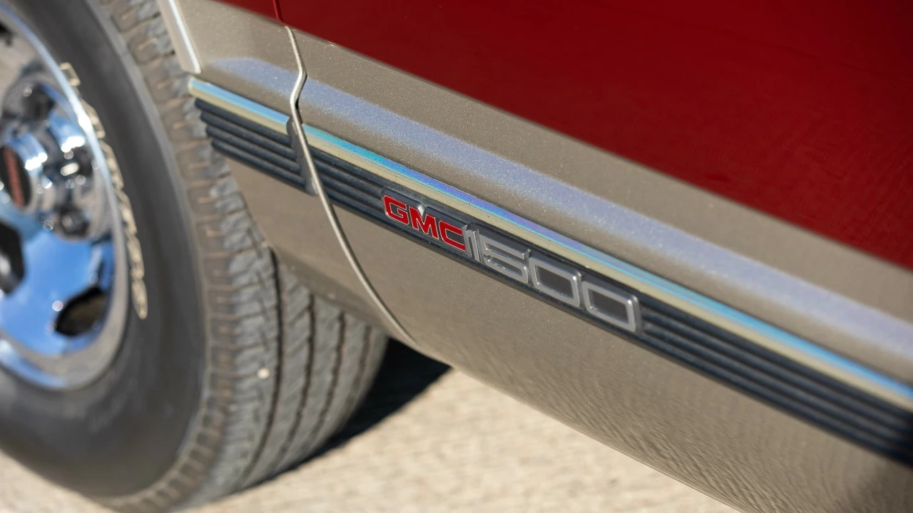 1998 GMC Sierra 1st Gen - Image 15 of 23