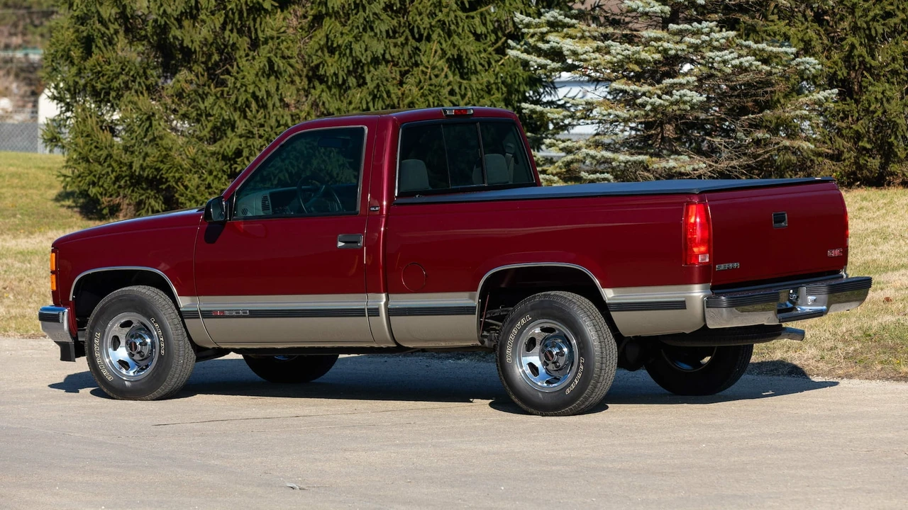 1998 GMC Sierra 1st Gen - Image 18 of 23