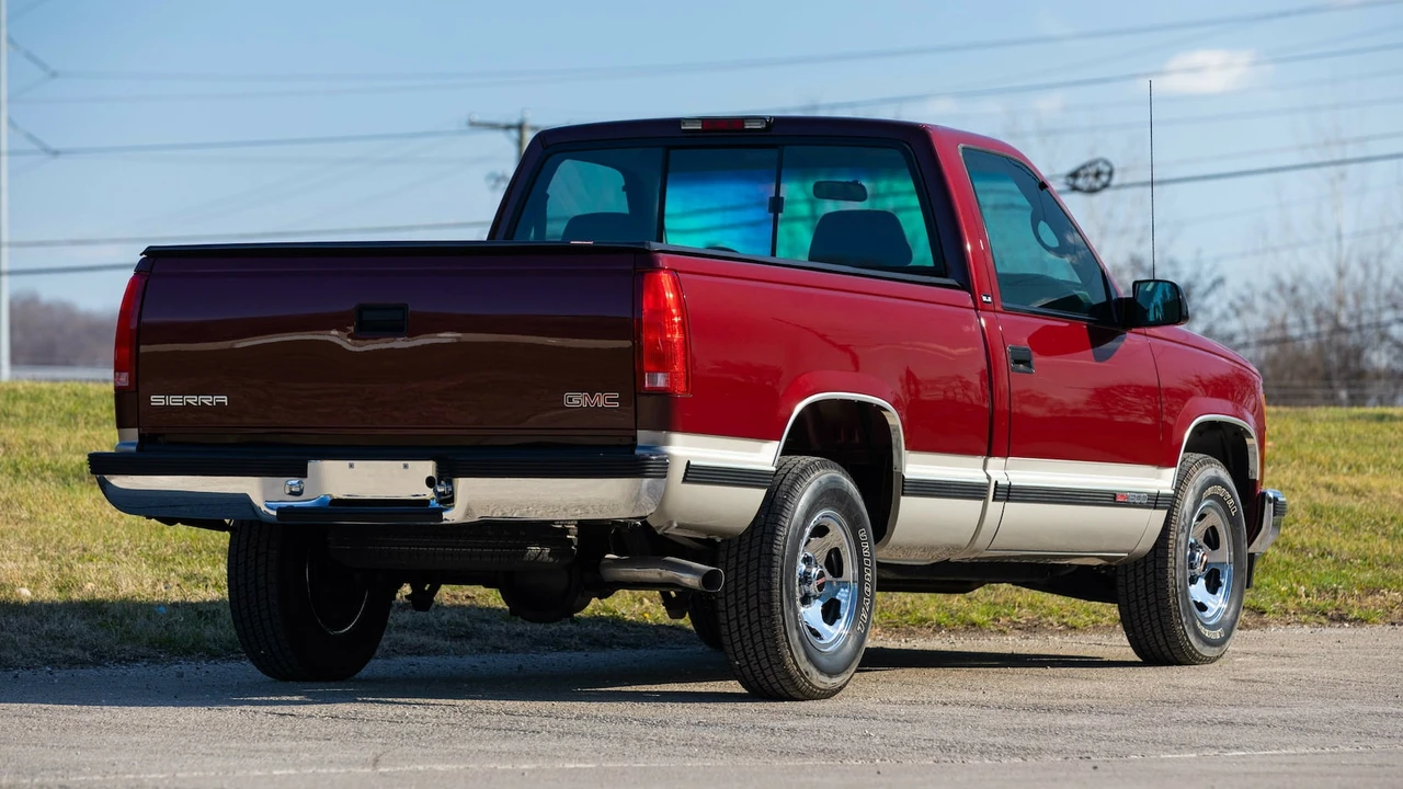 1998 GMC Sierra 1st Gen - Image 22 of 23
