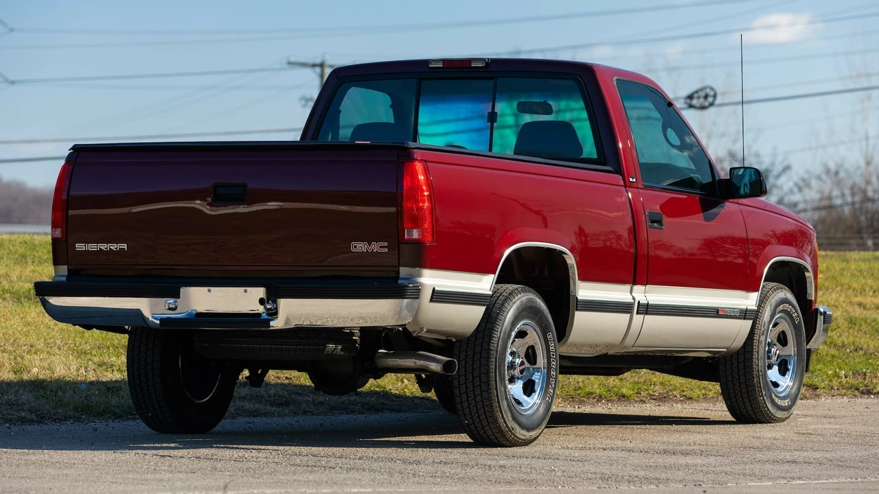 1998 GMC Sierra 1st Gen - Image 3 of 23