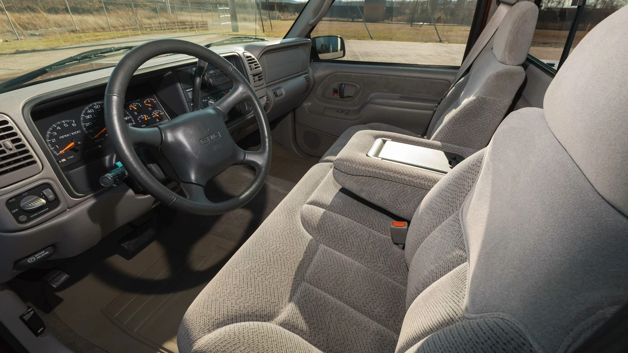 1998 GMC Sierra 1st Gen - Image 4 of 23