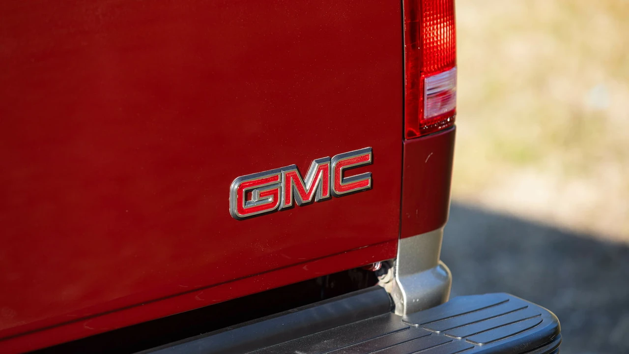 1998 GMC Sierra 1st Gen - Image 9 of 23