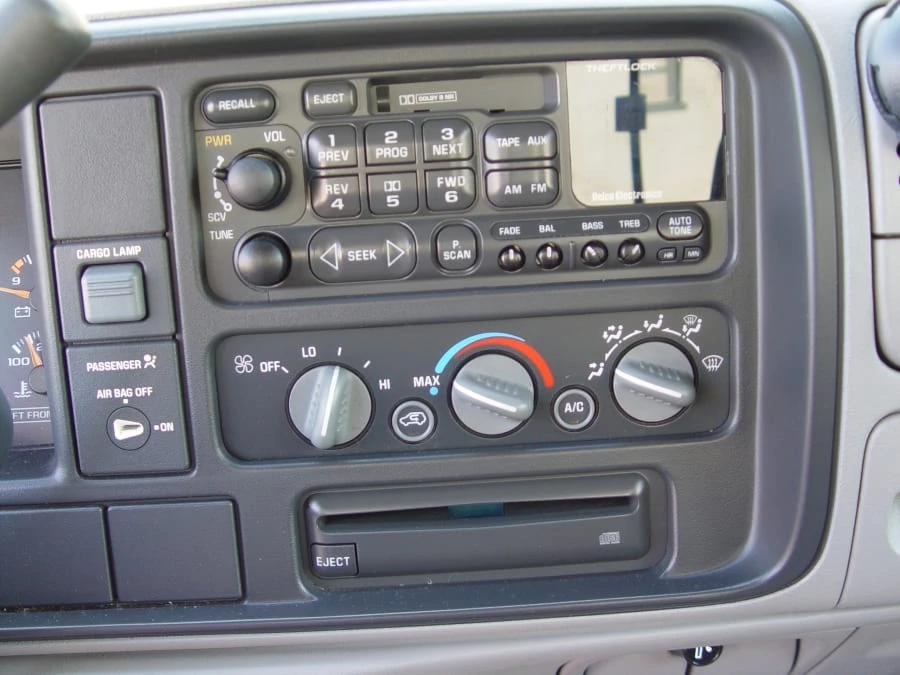 1998 GMC Sierra 1st Gen - Image 7 of 12