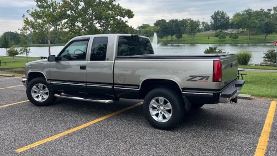 1998 GMC Sierra 1st Gen - Image 3 of 12