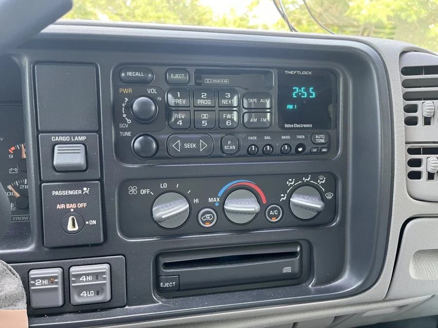 1998 GMC Sierra 1st Gen - Image 9 of 12